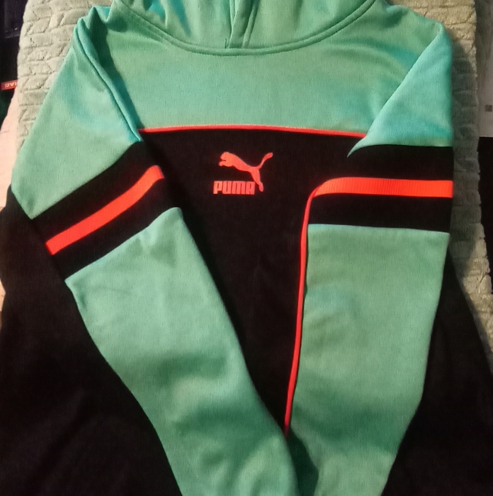 Puma kids large hoodie.